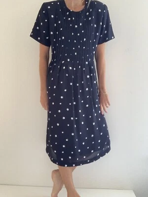 Vestido midi vintage Sag manga corta azul marino patrón de lunares mediano Foto 1 de 4