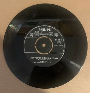 Doris Day 45rpm Everybody Loves A Lover Philips 322309BF (Dutch Pressing) VG+ - Picture 1 of 2