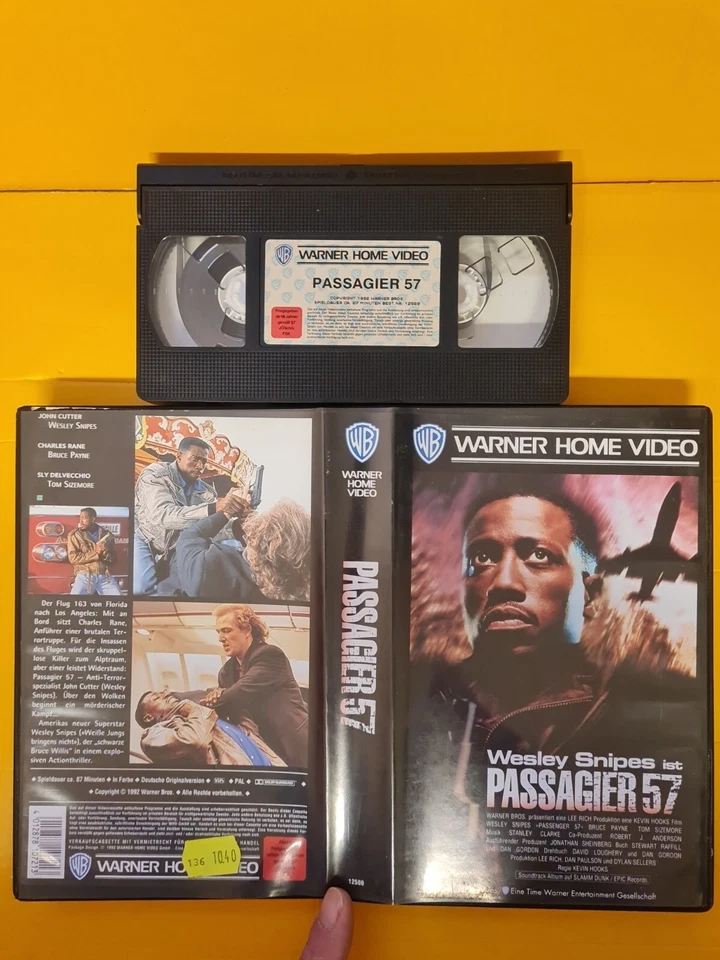 VHS (3) Passenger 57 mit Wesley Snipes FSK18  - Bild 1 von 1