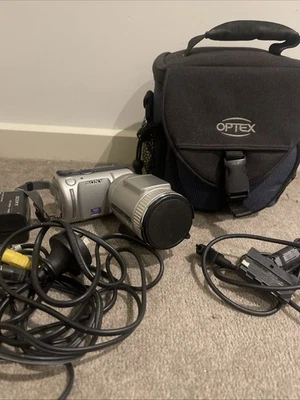 Sony CyberShot 3.3 MP Digital Camera with 10x Zoom - VGC (DSC-F505V)caseUntested - Image 1 of 4