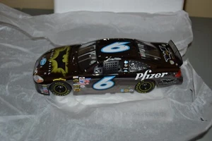 Mark Martin #6 Batman Begins 2005 Dark Chrome NASCAR Team Caliber 1/24 Die-Cast - Picture 1 of 24