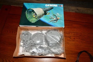 Revell No. Kit modelo Gemini Space Capsule 1835 escala 1:24 1993 nuevo en caja - Imagen 1 de 6