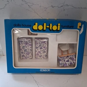 Mueble de madera de dormitorio púrpura vintage para casa de muñecas DOL TOI MCM Inglaterra con caja - Imagen 1 de 7