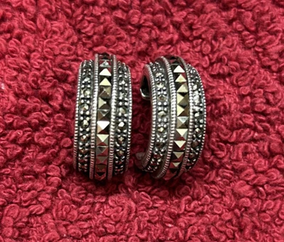 Pendientes de aro de marcaita de plata de ley 925 originales de JUDITH JACK (¿defecto?) Foto 1 de 4