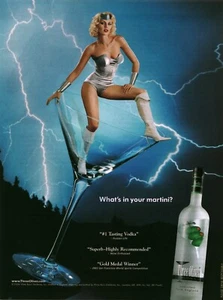 2004 PRINT AD - THREE OLIVES VODKA AD - WHAT'S IN YOUR MARTINI? LIGHTNING SEXY - Picture 1 of 1