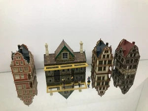 4x HORNBY+VOLLMER RAILWAY BUILDINGS AND STATION + FIGURES -OO 1:76- GOOD - Bild 1 von 6