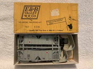 E & B Valley HO Scale Lehigh New England ACF 70-Ton Covered Hopper Kit #12444 - Picture 1 of 3