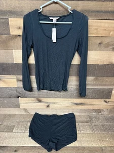 ⚡️Victoria's Secret Black Two Piece Shorts Long Sleeve Nightgown Pajama Med NEW⚡ - Picture 1 of 2