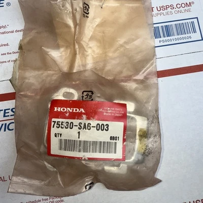 HONDA ACCORD 1982-1985 LEFT INSIDE HANDLE # 75530-SA6-003 NEW OEM - Image 1 of 3