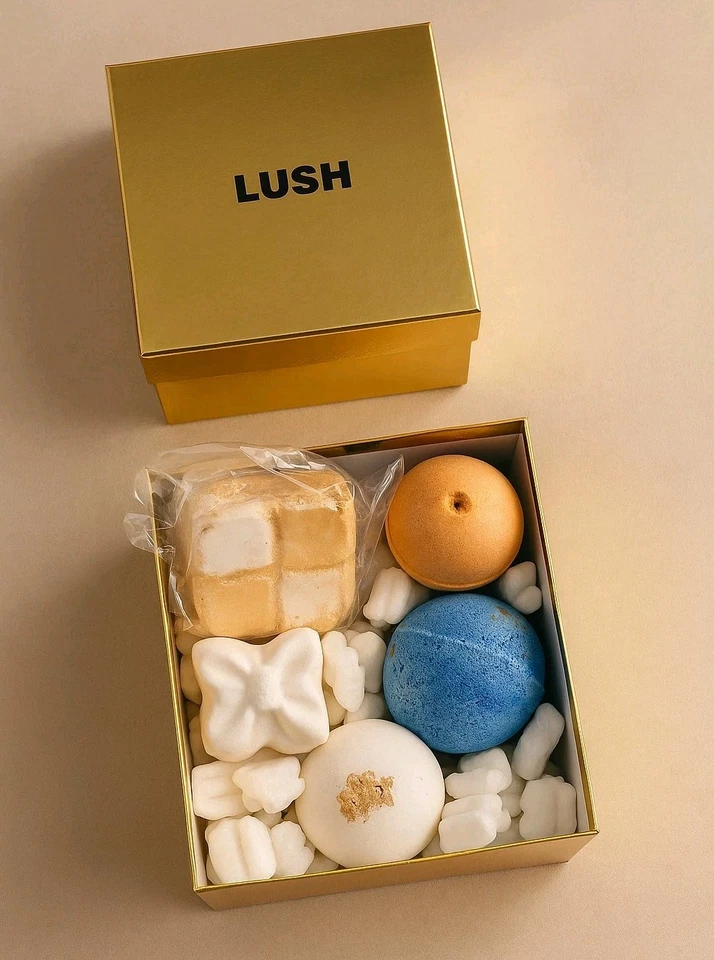 LUSH Juego de Regalo Baño Maravilla Dorado Caja Dorada Edición Limitada Colección Vacacional  Foto 1 de 4