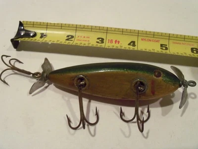 VINTAGE ANTIQUE WOOD MINNOW GLASS EYES FISHING LURE TOPWATER - Image 1 of 4