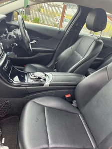 C Class Mercedes 200 - Picture 1 of 9