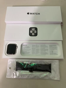 Apple Watch SE 2nd Gen Unlocked - Photo 1 sur 5