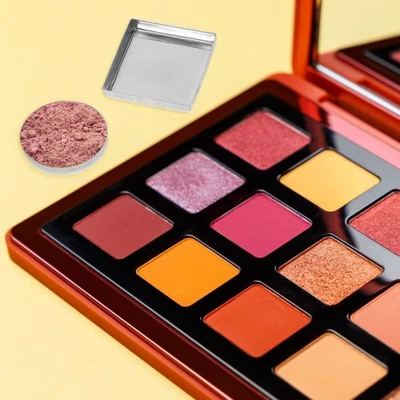  30 Pcs Empty Metal Tin Makeup Palette Pans with Small Plates for Eyeshadow - Image 1 of 4