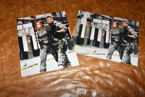 LOTTO 3 FOTO ROSE BYRNE JEREMY RENNER ALTA QUALITÀ 8X10 - Foto 1 di 1