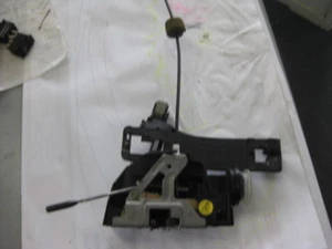 MERCEDES DOOR LOCK ACTUATOR N/S/F A160/190 1687202135 - Picture 1 of 4