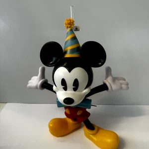 Tazza Sipper Disney Magic Kingdom Topolino 90° Anniversario Celebrazione - Foto 1 di 10