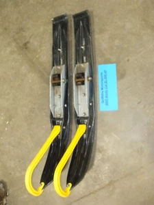 Arctic Cat ZL600 2003 EFI SS OEM original plástico esquís carburos conjunto bucles poco kilometraje - Imagen 1 de 17
