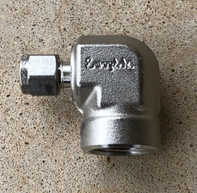 2 Swagelok SS-400-8-8, 1/4 tube x 1/2 Female NPT Elbows - FREE SHIPPING - Image 1 of 3