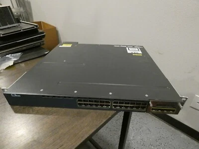 Conmutador Ethernet Gigabit PoE 24 puertos Cisco Catalyst 3560X WS-C3560X-24P-L Foto 1 de 4