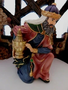 Kirkland Signature Handpainted Nativity 13-PC Replacement Wiseman 9"T #1900311 - Picture 1 of 10