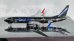 United Boeing 737-800 N36272 Star Wars JC Wings JC2UAL0284 XX20284 Scale 1:200 - Picture 1 of 2