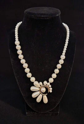 Carolee Elegant Simulated Classic Pearl Asymmetric Fan 18" Necklace $95 NWT - Image 1 of 3