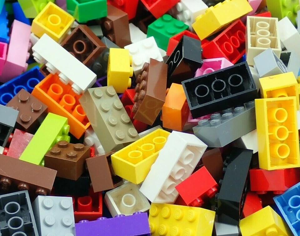 Lego Lot of 100 Bricks 2x2 and 2x4 Assorted Random Colors Classic Bulk - Image 1 of 3