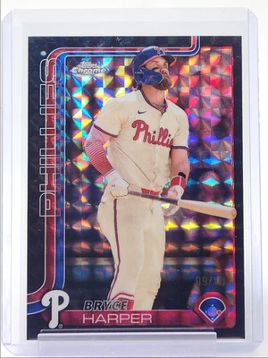 BRYCE HARPER 2025 TOPPS CHROME BLACK GEOMETRIC PHILLIES /10 Q4078 - Image 1 of 2