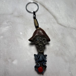 "LLAVERO Calavera Piratas del Caribe Disney Calavera Pirata, Sombrero, Parche para Ojos 6""" - Imagen 1 de 4
