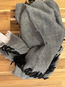NWT BCBGeneration Rectangular Scarf Navy Blue White Geometric Pattern Fringes - Picture 1 of 9
