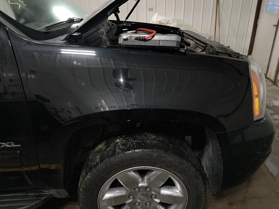 Guardabarros delantero derecho usado se adapta a: GMC Yukon XL 1500 2013 delantero derecho grado A Foto 1 de 4