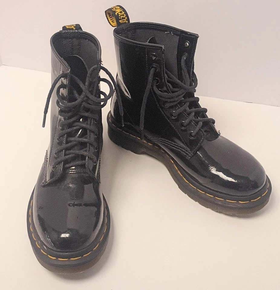 Botas de combate Dr. Martens Air Wair con cordones talla 6 para mujer negras brillantes excelentes  Foto 1 de 4