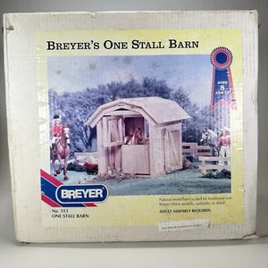 NOS 2001 New Breyer’s One Stall Barn No. 313 Authentic, Traditional Breyer Scale - Picture 1 of 4