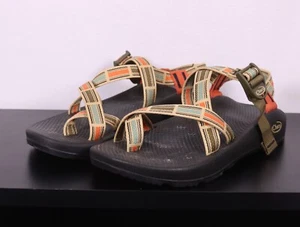 CHACO Men’s 9 Z/2 Classic Sport Sandals -Check Taos Taupe Patterned - Picture 1 of 9