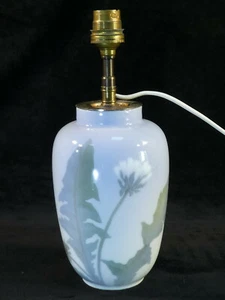 Pied de lampe en Porcelaine ROYAL COPENHAGEN Fleur Pissenlit ART NOUVEAU - Picture 1 of 10