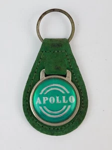Vintage Apollo Sportwagen 3500 GT Schlüsselanhänger grün Leder Metall Münze hinten  - Bild 1 von 4