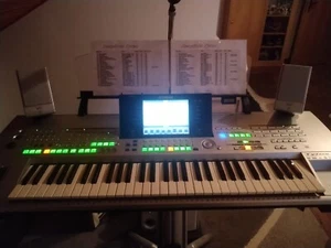 Keyboard Yamaha Tyros 1, gebraucht mit Lautsprechersystem + Ständer + Sitzbank - Bild 1 von 3