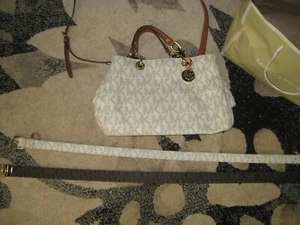 MICHAEL KORS PURSE WITH 2 BELTS M - Picture 1 of 2