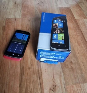Lumia 610 ( RM-835 ) ...in rot und OVP ( gesperrt ) - Bild 1 von 4