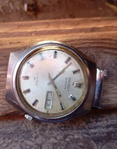 seiko 7009-8310 for repair or parts - Picture 1 of 2