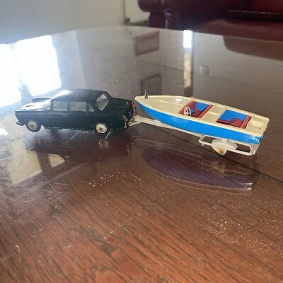 Norev n°58 Lancia Flaminia Plastique 1/43e, Sa Remorque Et Son Bateau. - Photo 1/4