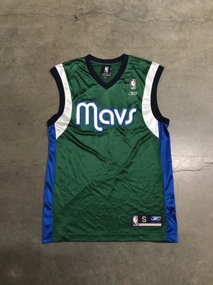 Vintage Y2K Dallas Mavericks Green Alternate NBA Reebok Blank Jersey Men’s Small - Image 1 of 4