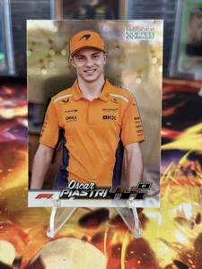 2024 Topps F1 Paddock Pass Oscar Piastri refractor cromado #8 - Imagen 1 de 2