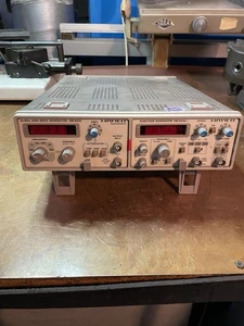 Hameg HM 8032 Frequenzzähler 20Mhz + HM 8030 - Bild 1 von 5