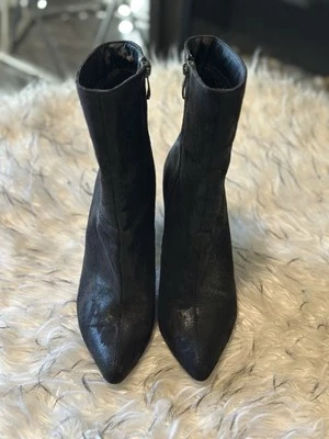 Cape Robbin — 第 1/3 张图片