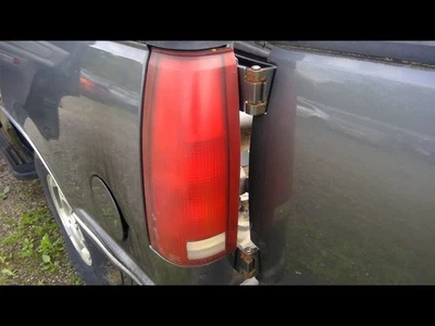 Luz trasera izquierda del conductor para camioneta Chevrolet 2500 90-00 160887 Foto 1 de 4