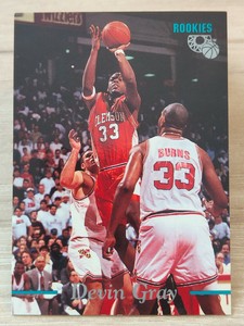 1995 N44 Classic Basketball NBA Rookies RC - Devin Gray #83