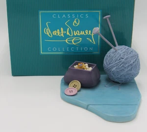 WDCC Tinkerbell "Little Charmer Base" de Disney's Peter Pan 2001 solo para miembros - Imagen 1 de 7