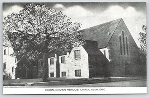 Milan Ohio ~ Thomas Edison Memorial Methodist Church ~ schöner Schattenbaum ~ 1950er schwarzweiß - Bild 1 von 2